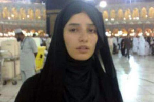 زينة تكذب شائعة ارتداء الحجاب