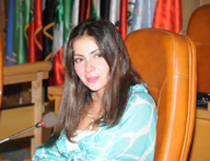 منى زكي :  أنا خجولة ومع الإغراء المحترم