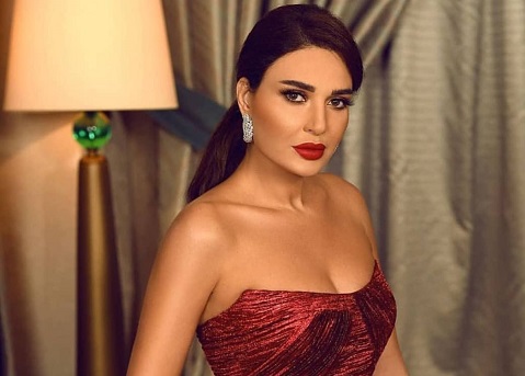 سيرين عبد النور تشتعل إثارة بحمالة صدر من لون جسدها  ..  شاهد