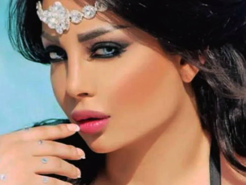 رولا يموت تنشر صوره لها وهي عارية 