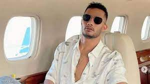 محمد رمضان يتجاوز المحظور ويستحم علنا دون ملابس وحركات اصابعه صادمة  ..  شاهد