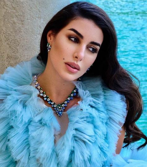 ياسمين صبري وزوجها بإجراء تجميلي مشابه .. شاهد
