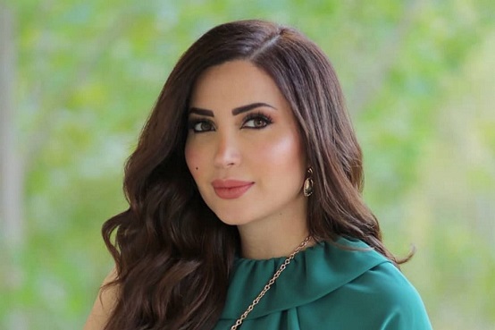 صدر عاري وإيحاءات ساخنة ..  نسرين طافش تفجر الانترنت وتعليق شاب أردني تريند ..  شاهد