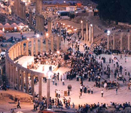 شعراء جرش : إدارة المهرجان خدعتنا