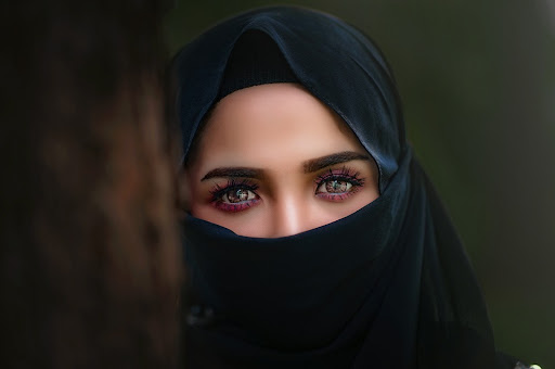 غضب في كندا بسبب مقال مسيء للحجاب