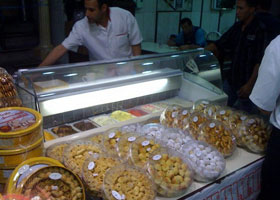 15 مليون دولار استهلاك الأردنيين من الحلوى والقهوة بالعيد