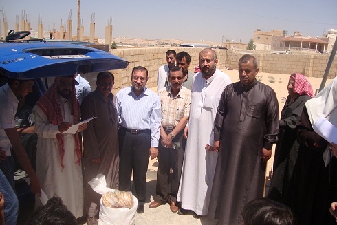 توزيع طرود خير في الموقر