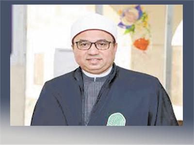 عالم أزهري: احذروا  .. هذا المُطرِب يدعو لنشر الدياثة بين الرجال