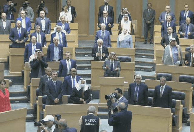 مجلس الأمة يقف حداد لأجل الشهيدة أبو عاقلة