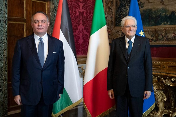 السفير أبو دية يقدم أوراق اعتماده للرئيس الإيطالي