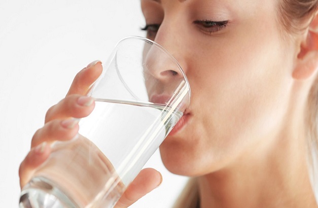 خطورة التقليل من شرب المياه 
