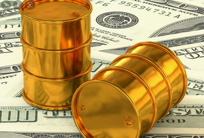 تباين في أسعار النفط  وسط ارتفاع الدولار