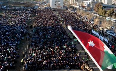 مسيرة في الشمال ترفع شعار : طفح الكيل يا نواب الكازينوهات
