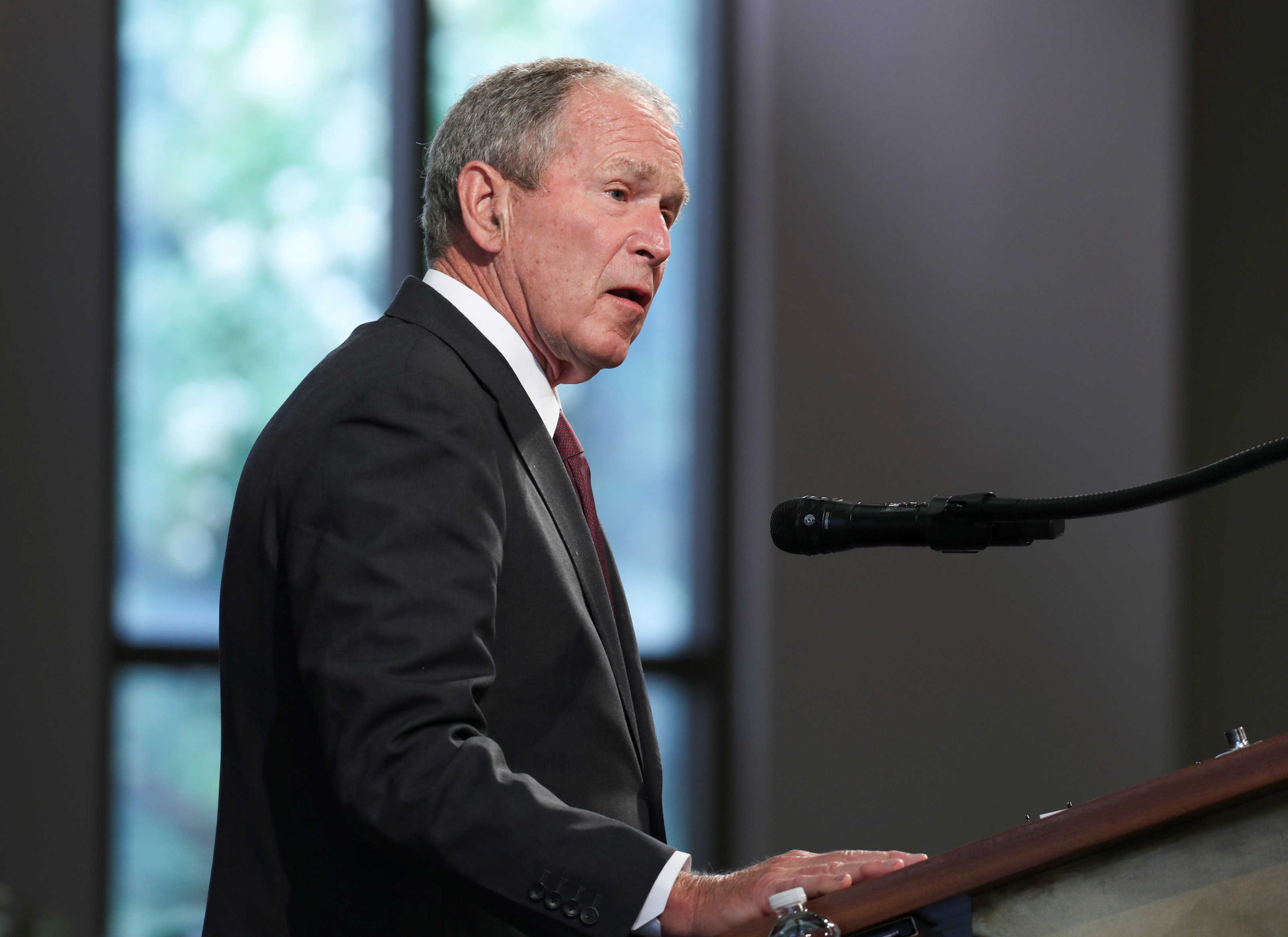 فوربس: إحباط خطة لاغتيال جورج بوش 