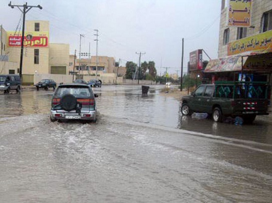 صواعق رعدية في الشمال وسيول في الاغوار الجنوبية