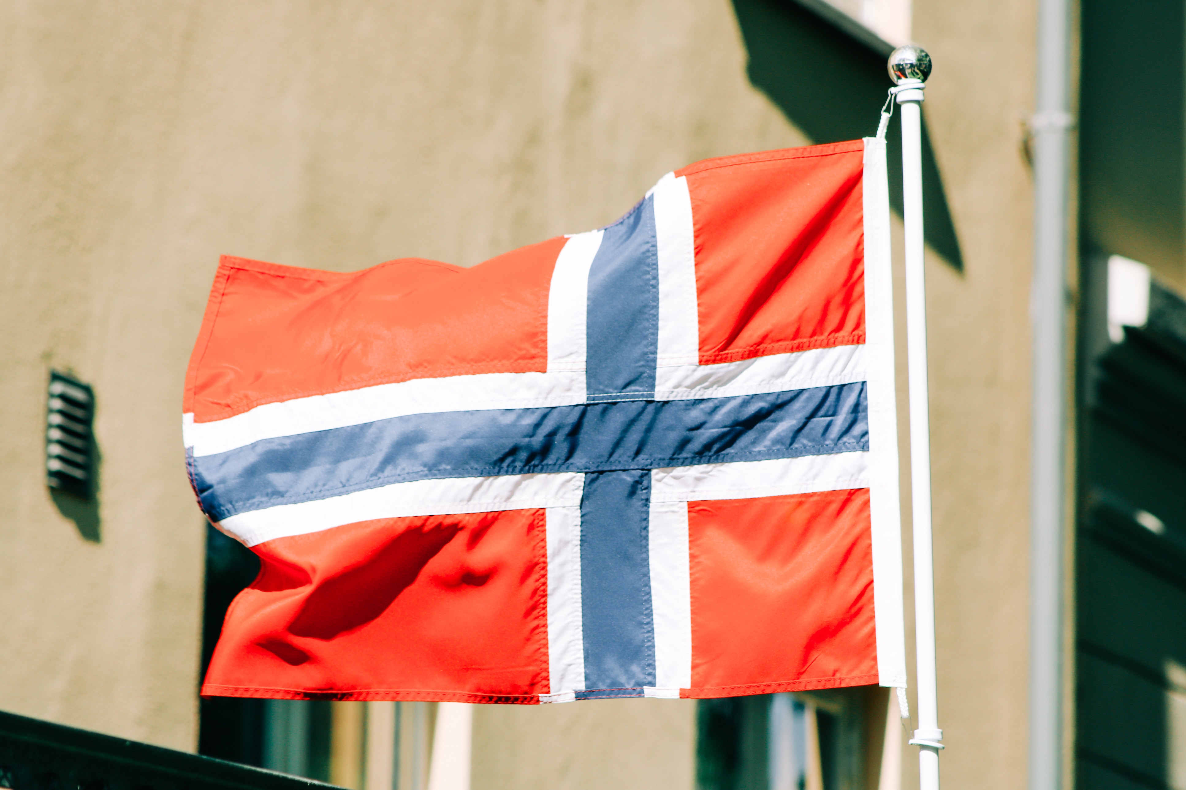 النرويج ترفع مستوى التهديد الإرهابي بعد حادث نادي المثليين في أوسلو