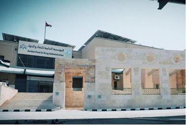فحص 187 ألف عينة لمواد غذائية وطبية
