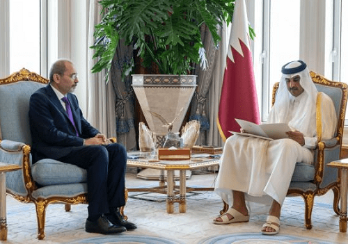 تفاصيل الرسالة التي بعثها الملك إلى أمير قطر