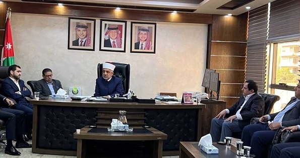 وزير الأوقاف يتفقد خدمات البعثة الطبية للحجاج