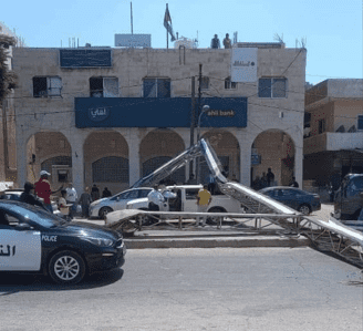 ديانا تسقط جسر حديدي في دير علا