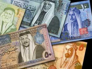 اعتصام أمام رئاسة الوزراء للمطالبة برفع الحد الادنى للأجور