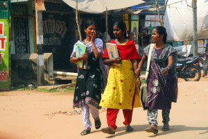 هاتف محمول يحمي النساء في الهند من الاغتصاب