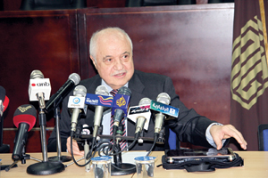 مجموعة ابو غزالة تنتقد عطلة العيد الطويلة 