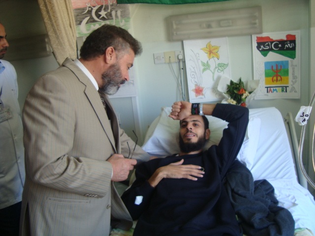 وزير الجرحى الليبيين يزور المستشفى الإسلامي