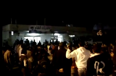 بالفيديو  ..  مسيرة في سوريا مؤيدة للملك والاردن