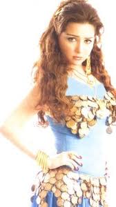 يسرا تجبر مي عز الدين على الرقص