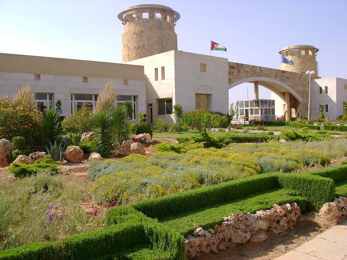 طلبة العلوم والتكنولوجيا يحضرون لاعتصام حاشد الخميس