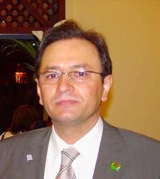 أمين عمان يعد بالعمل على حل مشكلة المواصلات قريباً بالطرق الحديثة