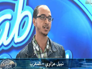 بالفيديو  ..  قارئ للقرآن مغربي يغني في ارب ايدول