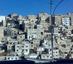 ابناء حي الطفايلة : المتظاهرون غير السلميون لا يمثلوننا