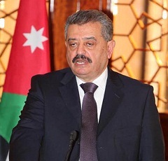 وقفة تضامنية مع المجالي امام مجلس النواب