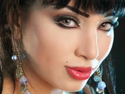 منع مروى من الغناء في مصر لظهورها عارية
