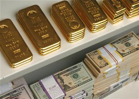 الذهب يرتفع مع اليورو والأسهم