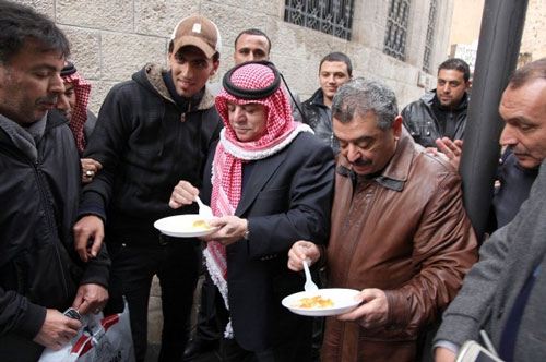 الخصاونة والمجالي بجولة في وسط البلد - صور