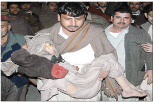20 قتيلا في تفجير انتحاري خلال تجمع انتخابي للمعارضة في باكستان