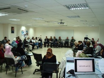 مركز فارمسي ون يعقد ورشة عمل حول التوجهات الحديثة في إدارة الصيدليات
