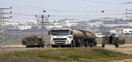 الوقود يصل إلى غزة  ..  ومجلس الأمن يبحث الأزمة