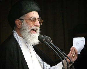 خامنئي: إيران تمضى قدما فى أنشطتها النووية