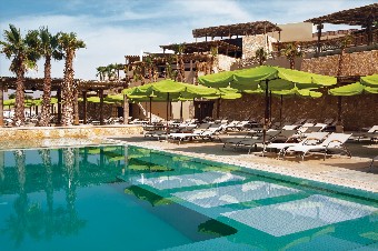 "O Beach" يحوّل البحر الميت إلى مقصد مليء بالحياة والمرح