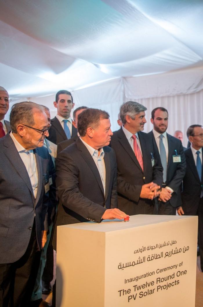 نتيجة بحث الصور عن الملك يدشن الجولة الأولى من مشاريع الطاقة الشمسية في معان