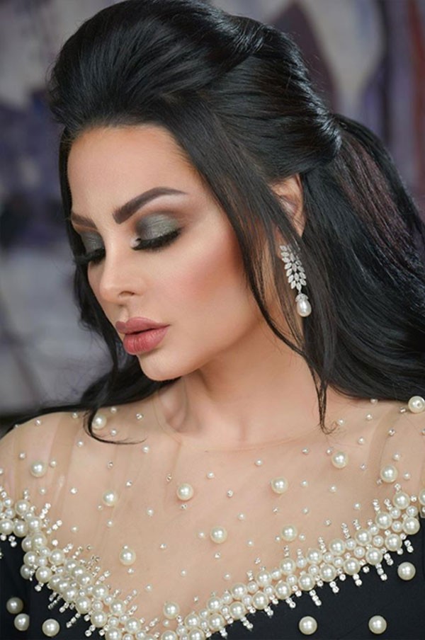 ديانا كرزون بإطلالة مثيرة وساحرة.. صور